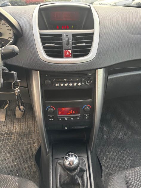 PEUGEOT 207 1.6 HDI 110 EXECUTIVE 2006