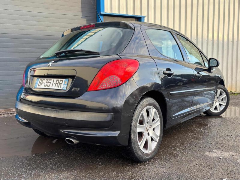 PEUGEOT 207 1.6 HDI 110 EXECUTIVE 2006