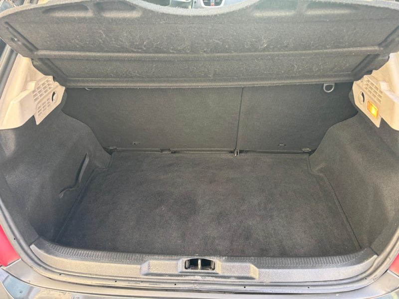 PEUGEOT 207 1.6 HDI 110 EXECUTIVE 2006