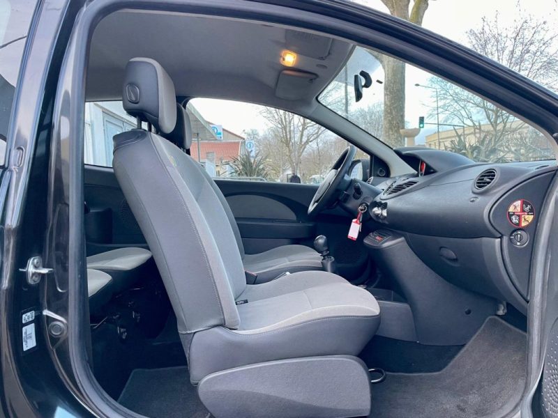 RENAULT TWINGO II 1.2 16V 75 AUTHENTIQUE *1ERE MAIN* 