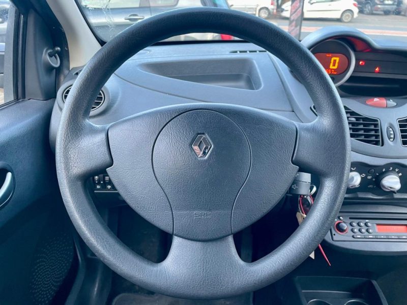 RENAULT TWINGO II 1.2 16V 75 AUTHENTIQUE *1ERE MAIN* 