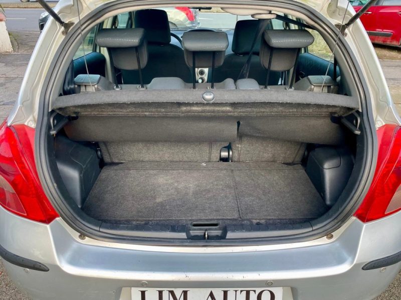 TOYOTA YARIS 1.4 D-4D 90 CONFORT 