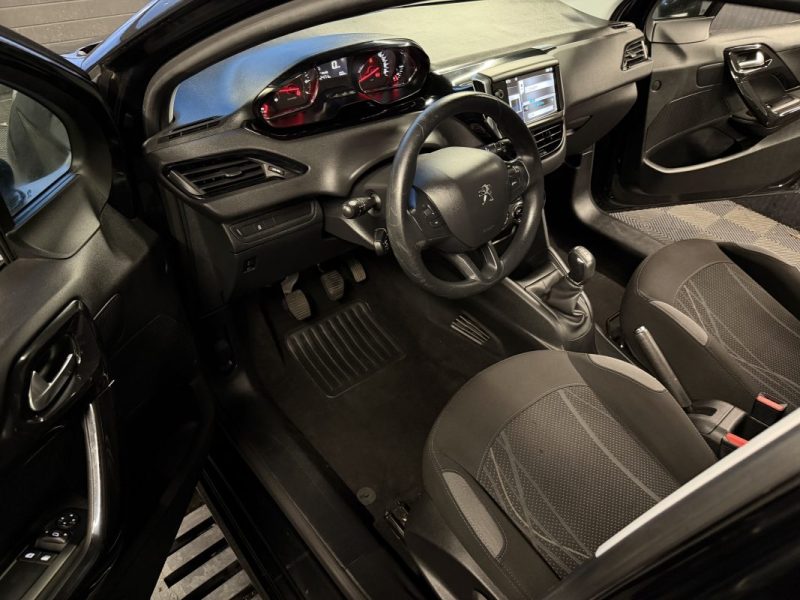 PEUGEOT 208 1.2 VTI 82 Cv 5 PORTES / 52 500 Kms CRIT AIR 1 - GARANTIE 1 AN