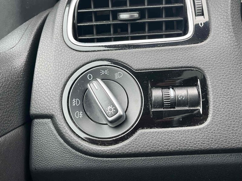 VOLKSWAGEN POLO GTI 1.4 TSI 180 CH DSG7 - FACTURE DISPONIBLE - GARANTIE 6 MOIS - EMBRAYAGE NEUF 