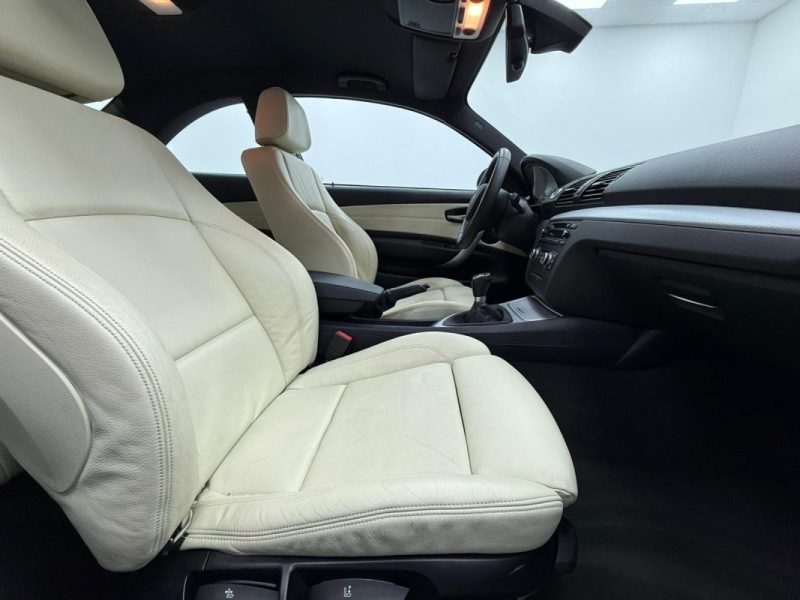 BMW SERIE 1 120D PACK M 177CV GARANTIE 12 MOIS