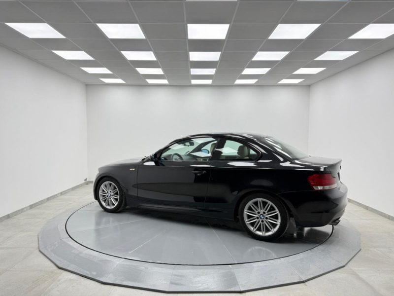 BMW SERIE 1 120D PACK M 177CV GARANTIE 12 MOIS