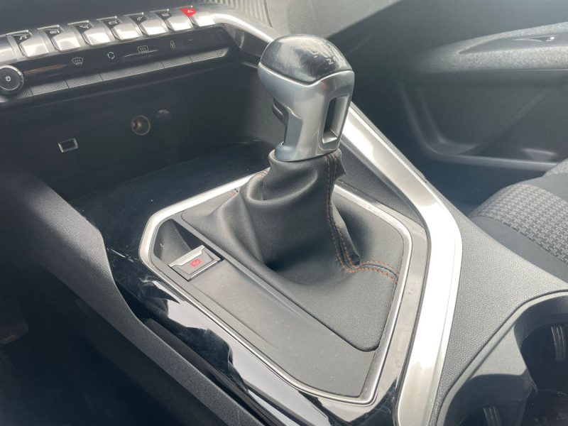 PEUGEOT 3008 1.5 BLUEHDI 130CH - ALLURE- SUIVI COMPLET - GARANTIE 6 MOIS -PRET A PARTIR