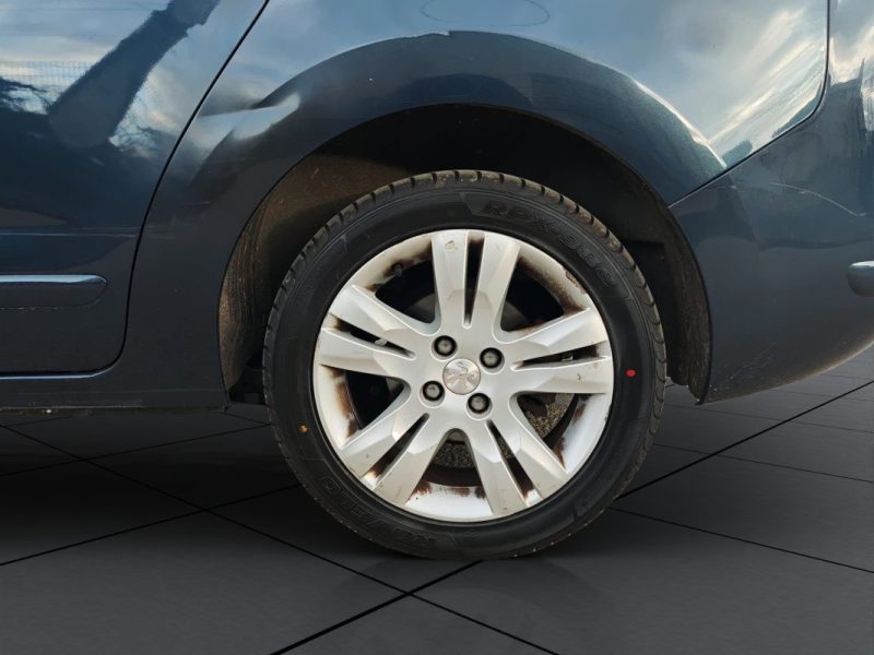 PEUGEOT 5008 2.0 BLUE HDI 150 ALLURE / 7 PLACES