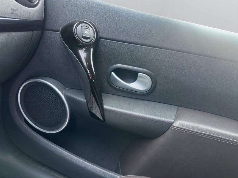 RENAULT CLIO III 1.2 TCE 100CV XV DE FRANCE 