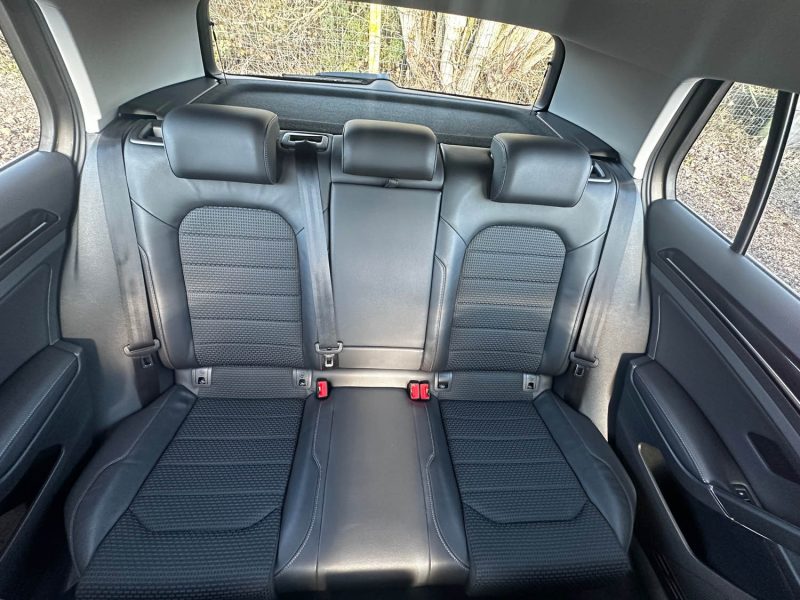1 er main VOLKSWAGEN GOLF VII 1.6 TDI 2013