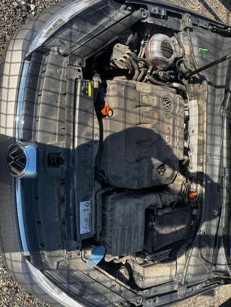 1 er main VOLKSWAGEN GOLF VII 1.6 TDI 2013