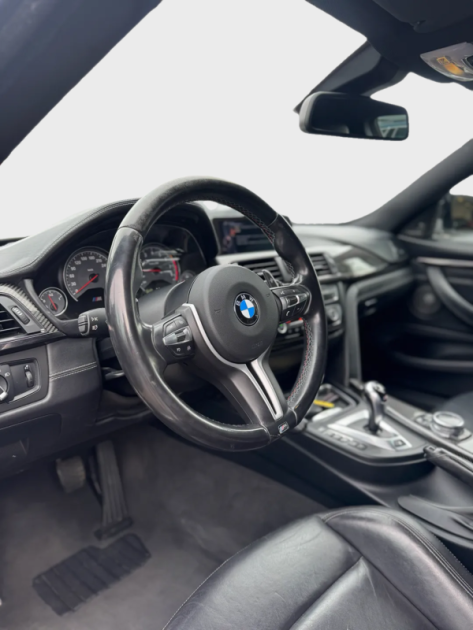 BMW M4 COUPÉ 431/ ECH SPORT / HARMAN / TOIT CARBONE