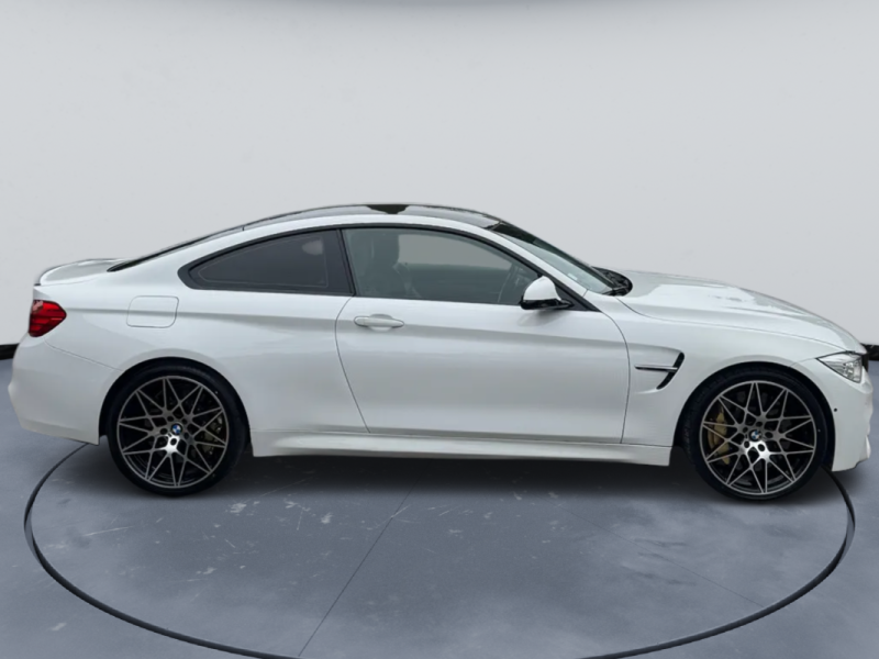 BMW M4 COUPÉ 431/ ECH SPORT / HARMAN / TOIT CARBONE