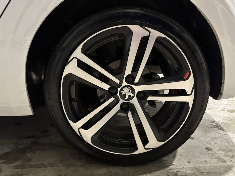 PEUGEOT  208 1.2I 110CH GT LINE / CAR PLAY / CAMERA / 2019