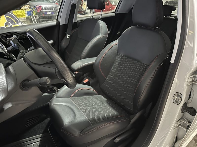 PEUGEOT  208 1.2I 110CH GT LINE / CAR PLAY / CAMERA / 2019