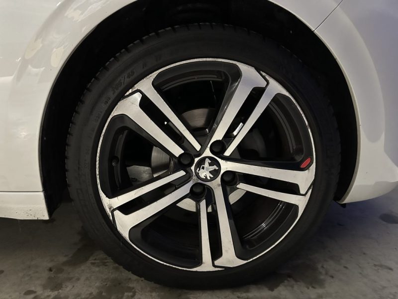 PEUGEOT  208 1.2I 110CH GT LINE / CAR PLAY / CAMERA / 2019