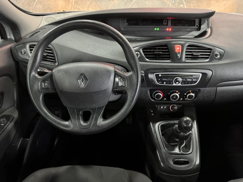 RENAULT SCENICIII 1.5 DCI 85 AUTHENTIQUE 2010