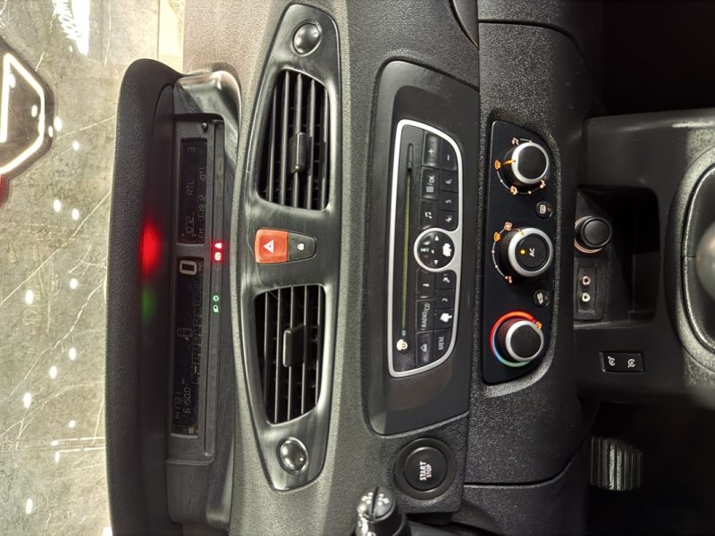 RENAULT SCENICIII 1.5 DCI 85 AUTHENTIQUE 2010