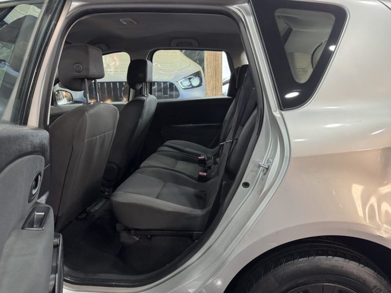 RENAULT SCENICIII 1.5 DCI 85 AUTHENTIQUE 2010