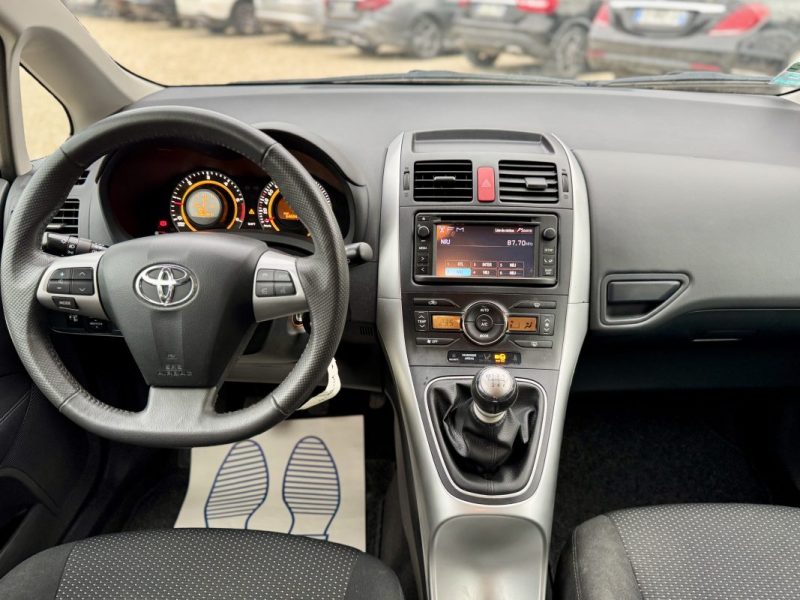 Toyota Auris 1.4 D-4D 90 cv Phase 2 / 64000 km 1ER Main
