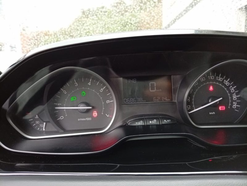 PEUGEOT 208 1.2 PURETECH 68CH LIKE 5P 2017