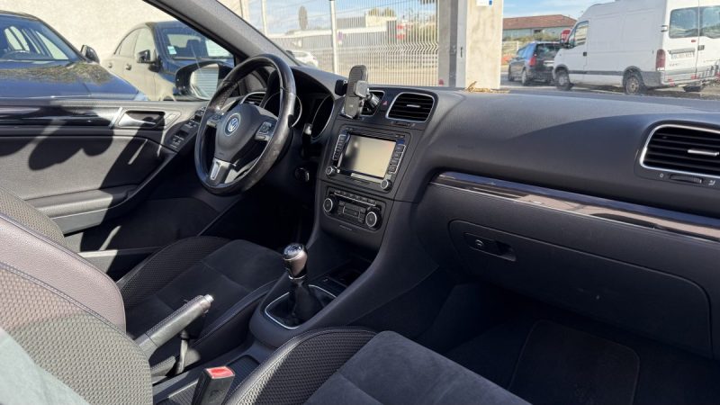 VOLKSWAGEN GOLF 6  cabriolet / 1.6 TDI 105CH CARAT 2013