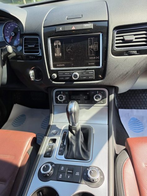 VOLKSWAGEN TOUAREG 3.0 V6 TDI BLUEMOTION EXCLUSIVE -  167102  KM
