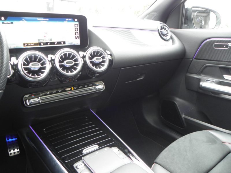 MERCEDES  GLA II 220 D 190 CV 4MATIC AMG LINE 8G-DCT / 10 CV 2021