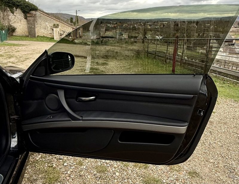 BMW 325i xDrive 218ch PACK M / Sièges Électriques à mémoire / Apple CarPlay / Toit Ouvrant 