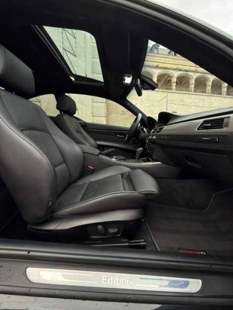 BMW 325i xDrive 218ch PACK M / Sièges Électriques à mémoire / Apple CarPlay / Toit Ouvrant 