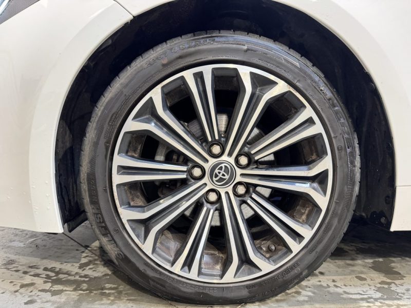 TOYOTA COROLLA 122h DYNAMIC / TOIT OUVRANT / SUIVI D ENTRETIEN COMPLET