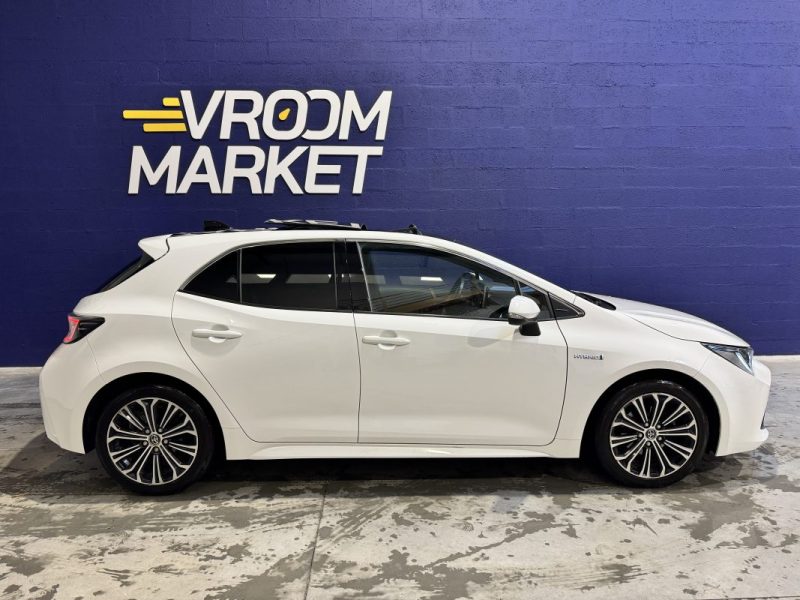 TOYOTA COROLLA 122h DYNAMIC / TOIT OUVRANT / SUIVI D ENTRETIEN COMPLET