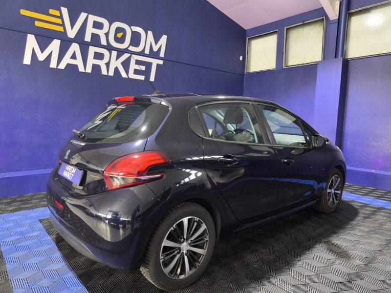 PEUGEOT 208 1.2 ESSENCE 82 CV ALLURE BVM , ENTRETIEN COMPLET , SIEGES CHAUFFANTS  2017