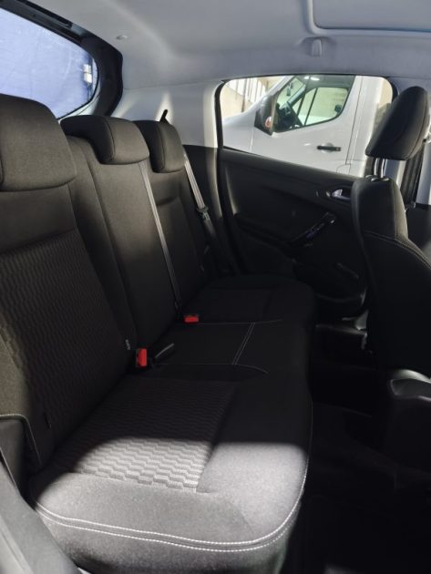 PEUGEOT 208 1.2 ESSENCE 82 CV ALLURE BVM , ENTRETIEN COMPLET , SIEGES CHAUFFANTS  2017