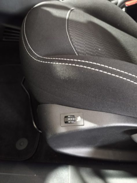 PEUGEOT 208 1.2 ESSENCE 82 CV ALLURE BVM , ENTRETIEN COMPLET , SIEGES CHAUFFANTS  2017