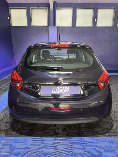 PEUGEOT 208 1.2 ESSENCE 82 CV ALLURE BVM , ENTRETIEN COMPLET , SIEGES CHAUFFANTS  2017