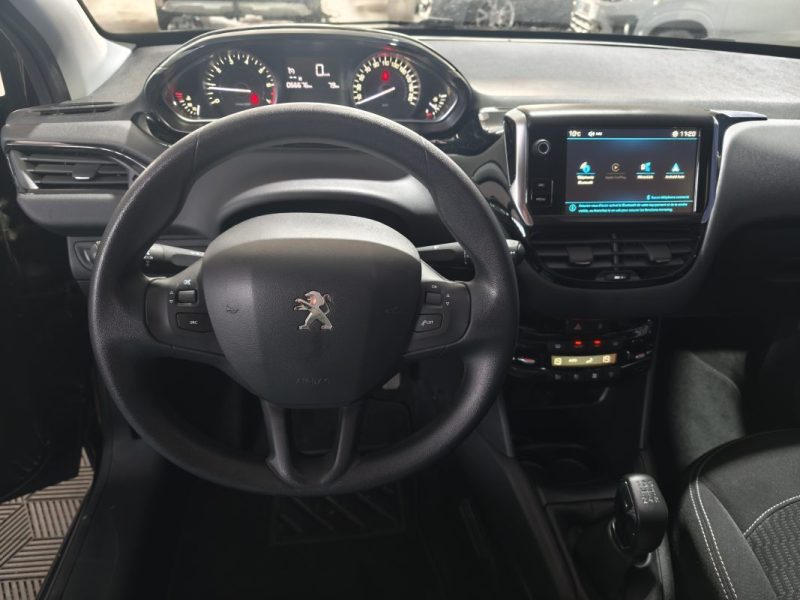 PEUGEOT 208 1.2 ESSENCE 82 CV ALLURE BVM , ENTRETIEN COMPLET , SIEGES CHAUFFANTS  2017