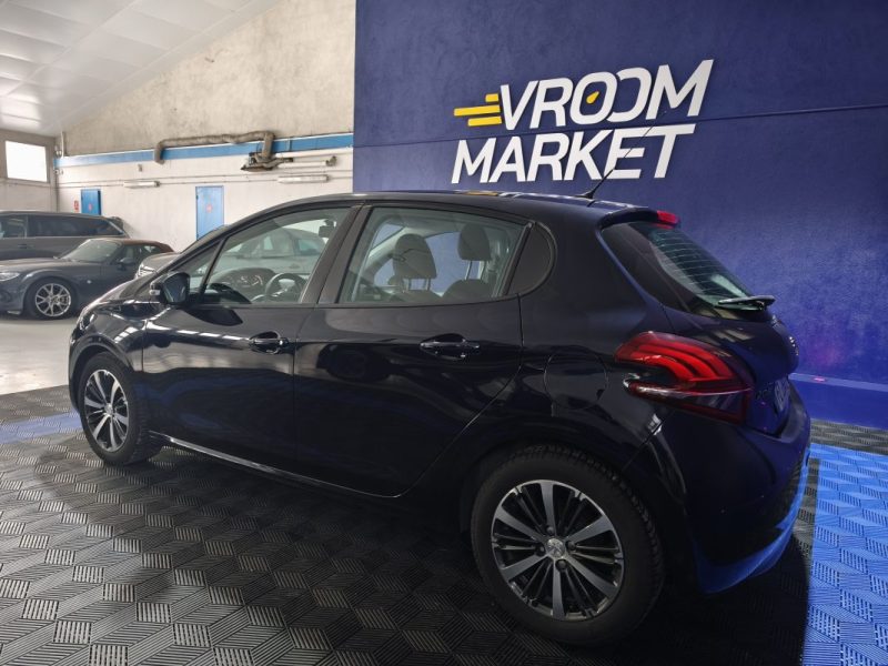 PEUGEOT 208 1.2 ESSENCE 82 CV ALLURE BVM , ENTRETIEN COMPLET , SIEGES CHAUFFANTS  2017
