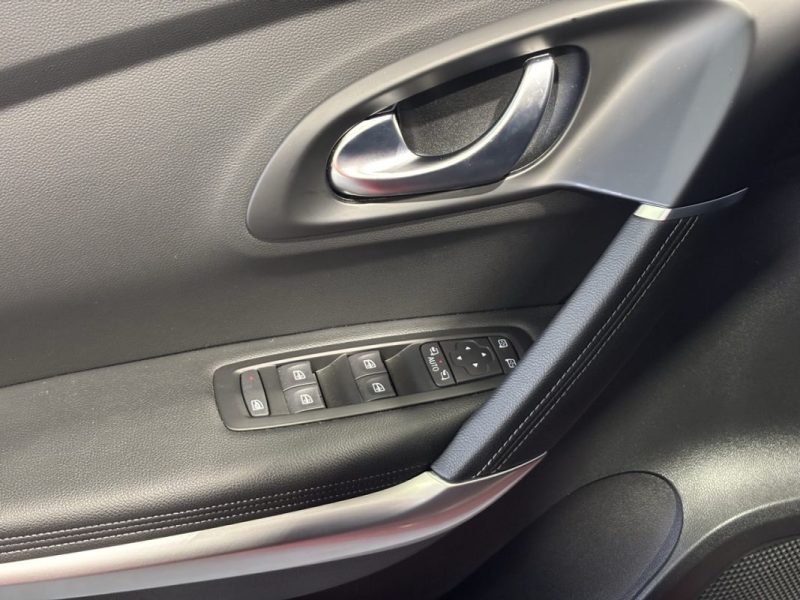 RENAULT KADJAR 1.5 BLUE DCI 115CH INTENS CARPLAY /  CAMÉRA DE RECUL / AVERTISSEUR D'ANGLE MORT  