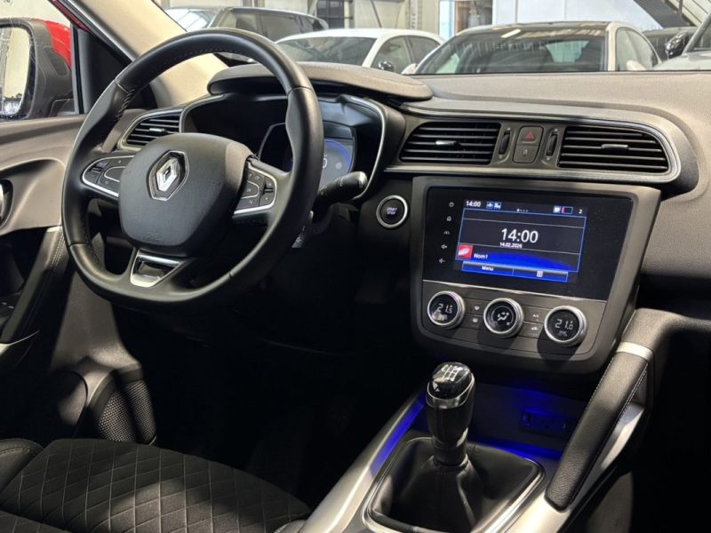 RENAULT KADJAR 1.5 BLUE DCI 115CH INTENS CARPLAY /  CAMÉRA DE RECUL / AVERTISSEUR D'ANGLE MORT  