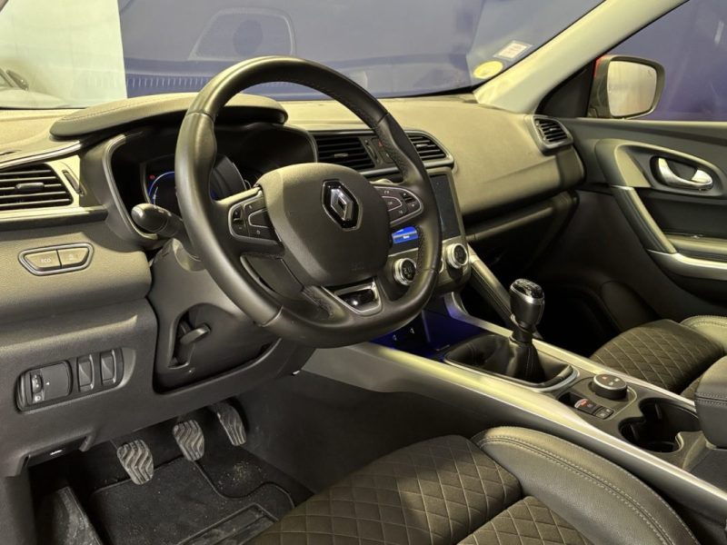 RENAULT KADJAR 1.5 BLUE DCI 115CH INTENS CARPLAY /  CAMÉRA DE RECUL / AVERTISSEUR D'ANGLE MORT  