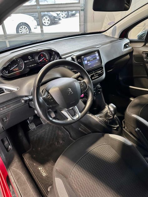 PEUGEOT 208 style 1.2 82CH 