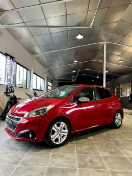 PEUGEOT 208 style 1.2 82CH 