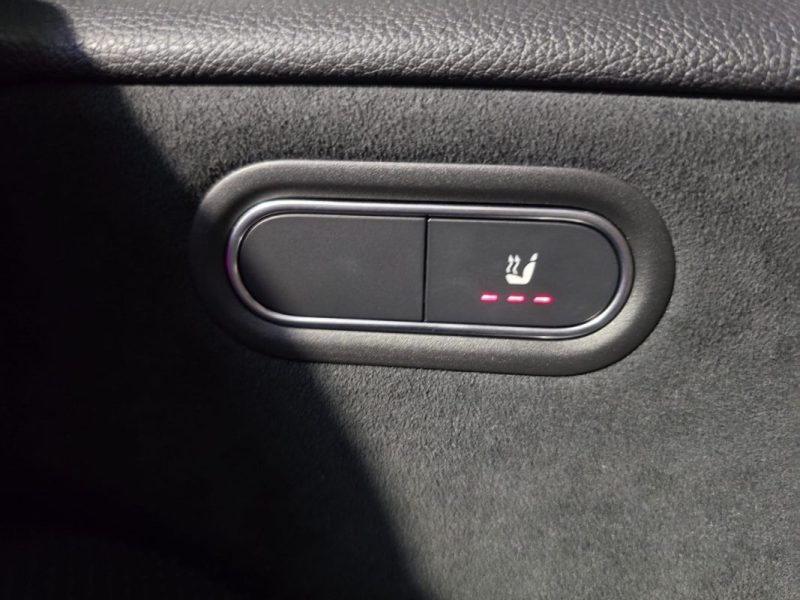 MERCEDES CLASSE A 200 163Cv AMG-LINE 7G-DCT- TOIT OUVRANT -SIEGES CHAUFFANT- CARPLAY