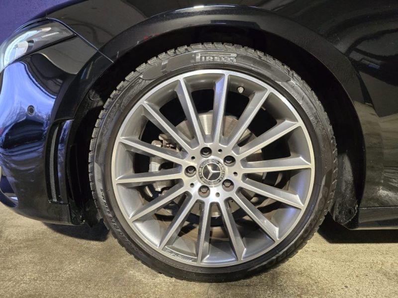 MERCEDES CLASSE A 200 163Cv AMG-LINE 7G-DCT- TOIT OUVRANT -SIEGES CHAUFFANT- CARPLAY