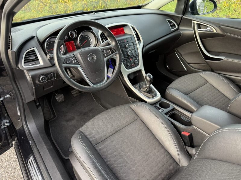 Opel Astra GTC II 1.6 Turbo 180ch Sport Pack Garantie 6 Mois