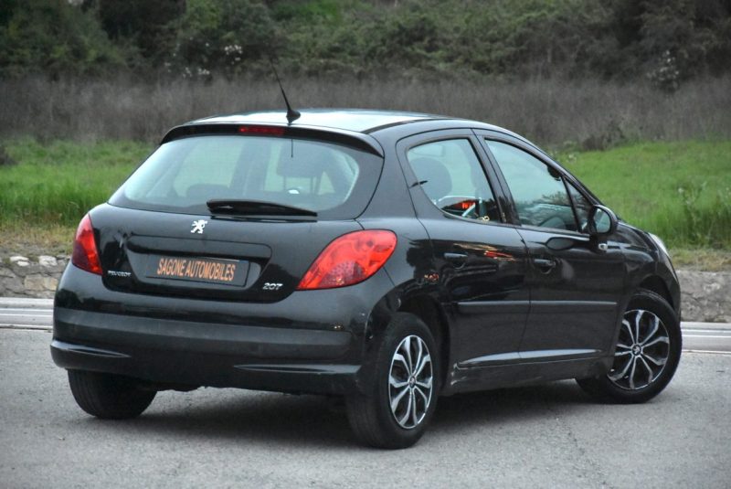 PEUGEOT 207 1.4 HDI 70 STYLE 