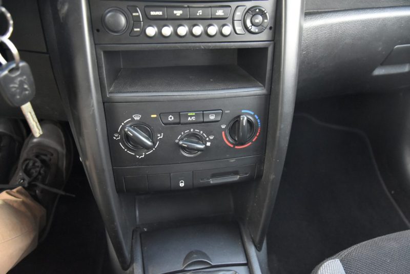 PEUGEOT 207 1.4 HDI 70 STYLE 