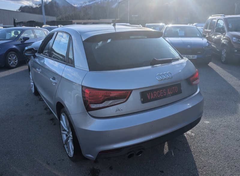 AUDI A1 SPORTBACK 1.4 TFSI 125CV S-LINE VOLANT MÉPLAT SUIVIE AUDI DISPONIBLE 