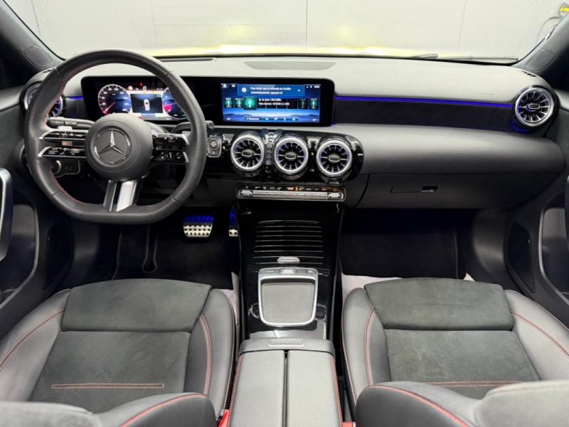 MERCEDES CLASSE A  200 163CH  7G-DCT AMG LINE 2024